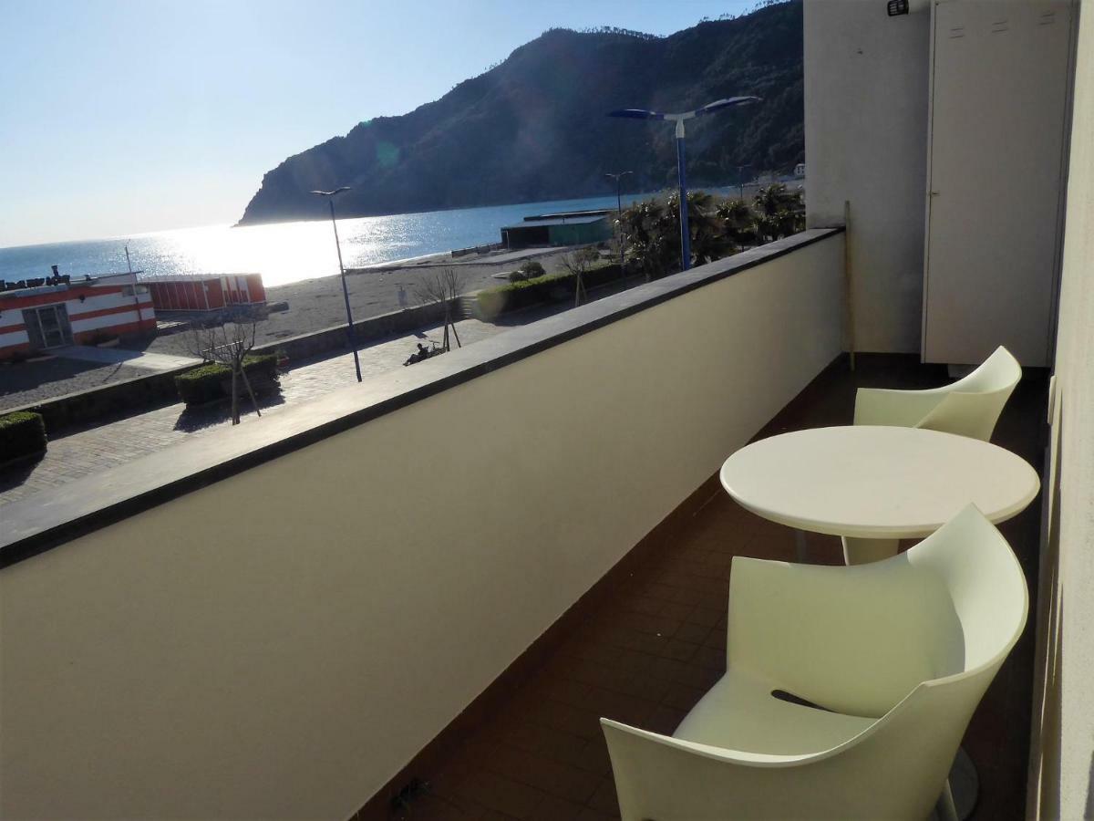 House Little Boat By Holiday World Riva Trigoso Bagian luar foto