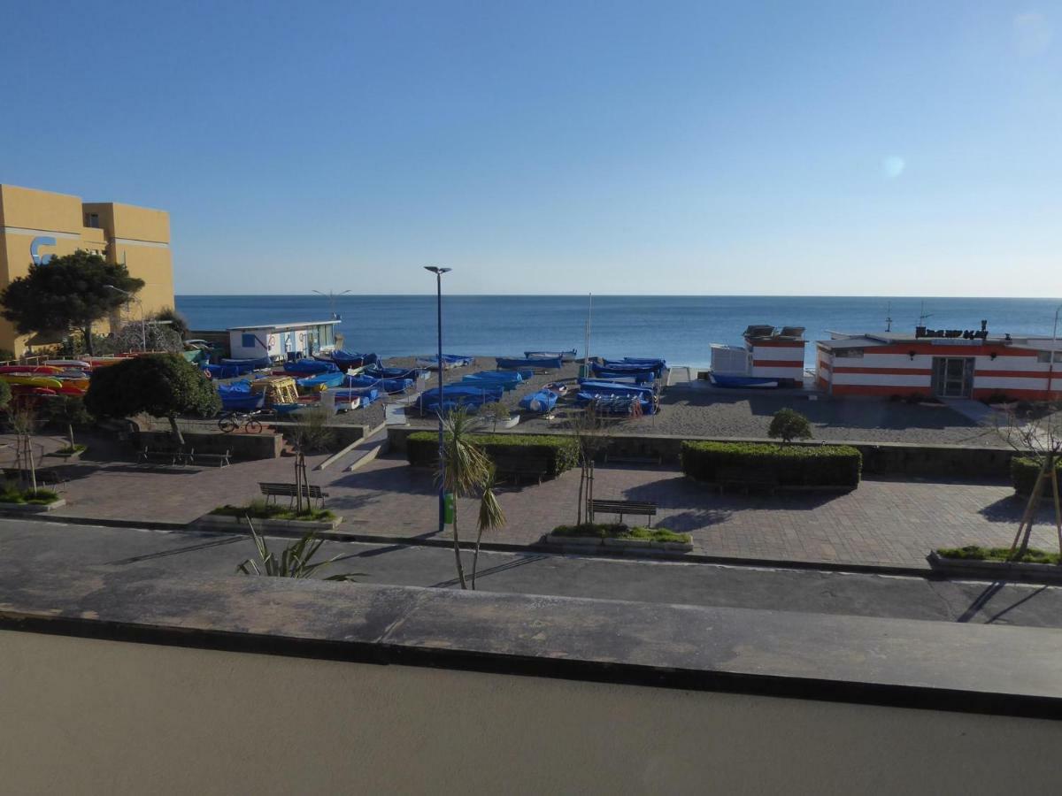 House Little Boat By Holiday World Riva Trigoso Bagian luar foto